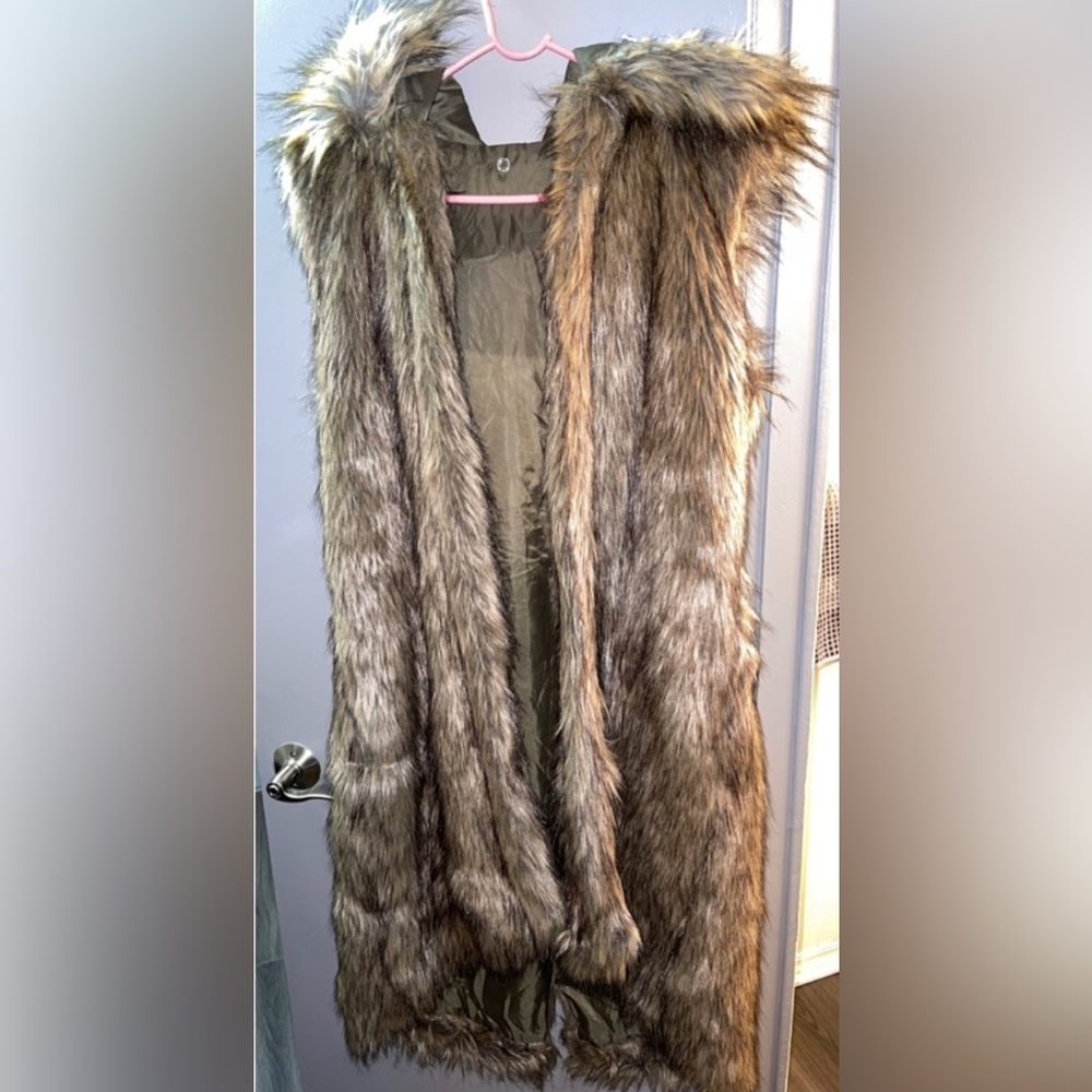 Long faux fur vest ( worn few times )
